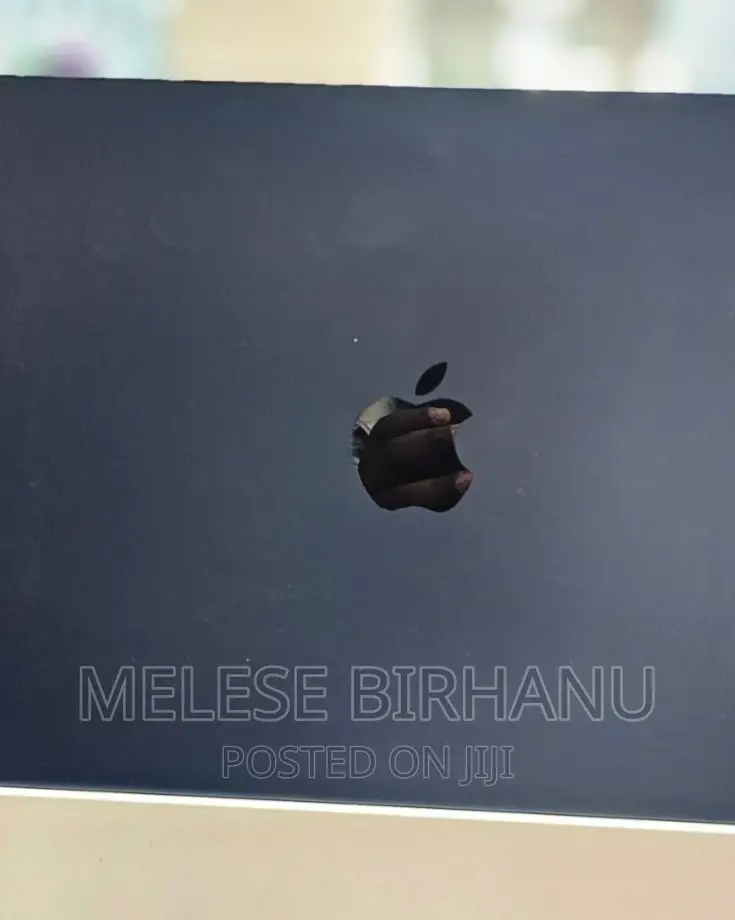 New Laptop Apple MacBook Air 2022 M2 8GB Intel Core i7 SSD 256GB