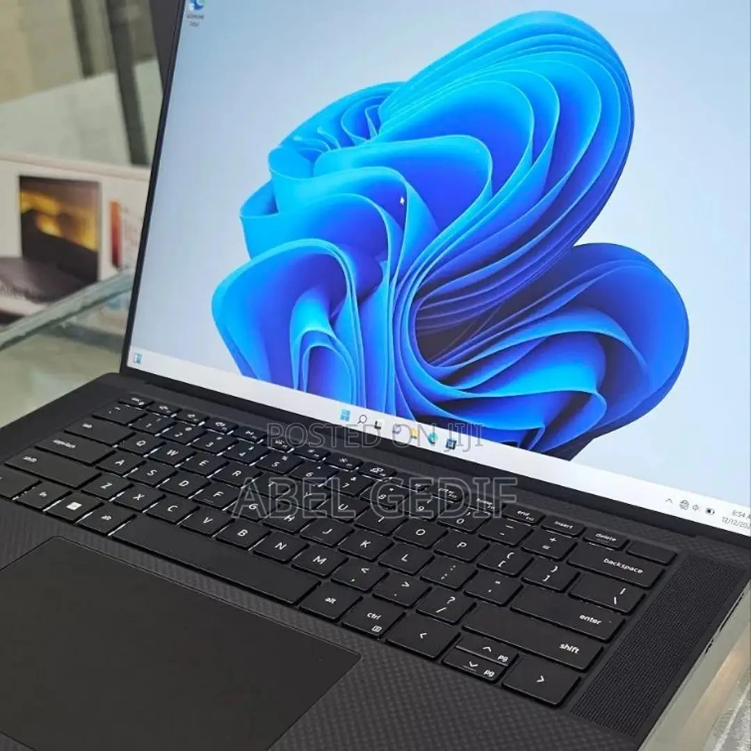 New Laptop Dell XPS 15 16GB Intel Core i7 SSD 1T