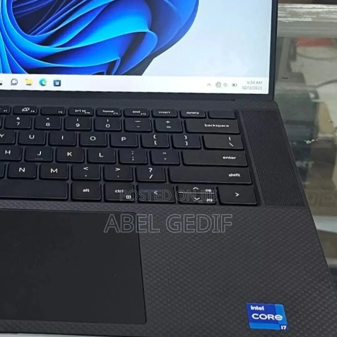 New Laptop Dell XPS 15 16GB Intel Core i7 SSD 1T