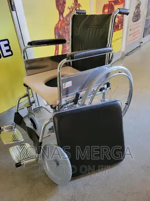 Commode Wheelchair/Fold-Able Wheelchair/Elderly Wheelchair/