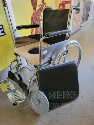 Medical Toilet Popo Wheelchair/Mainrole Wheelchair/Commode