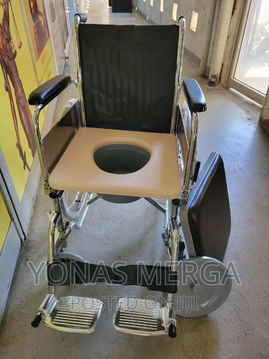 Shower Wheelchair/Toilet Wheelchair/Advantageous Wheelchair