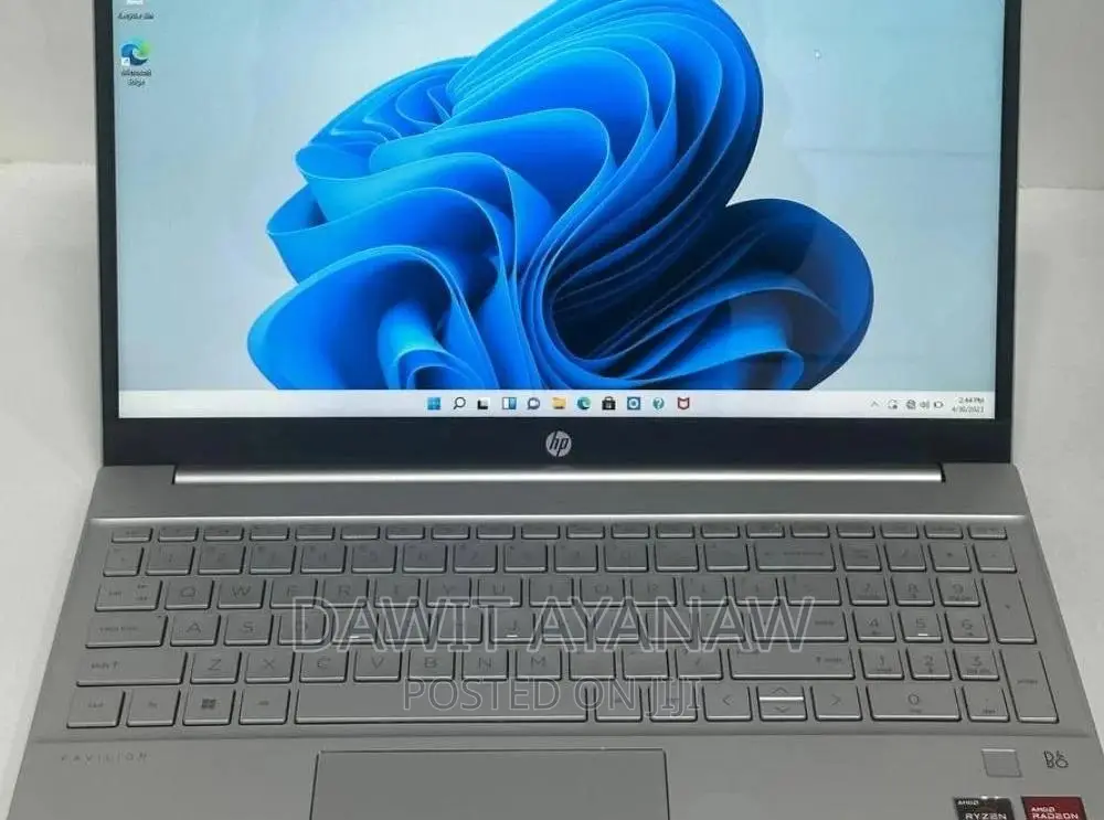 New Laptop HP 12GB AMD Ryzen 5 SSD 256GB
