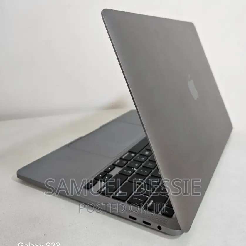 New Laptop Apple MacBook Pro 2020 32GB Intel Core I7 SSD 2T
