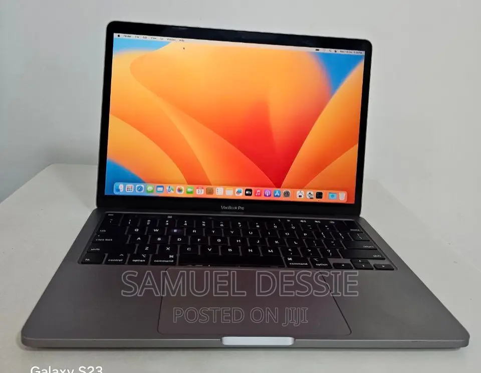 New Laptop Apple MacBook Pro 2020 32GB Intel Core I7 SSD 2T