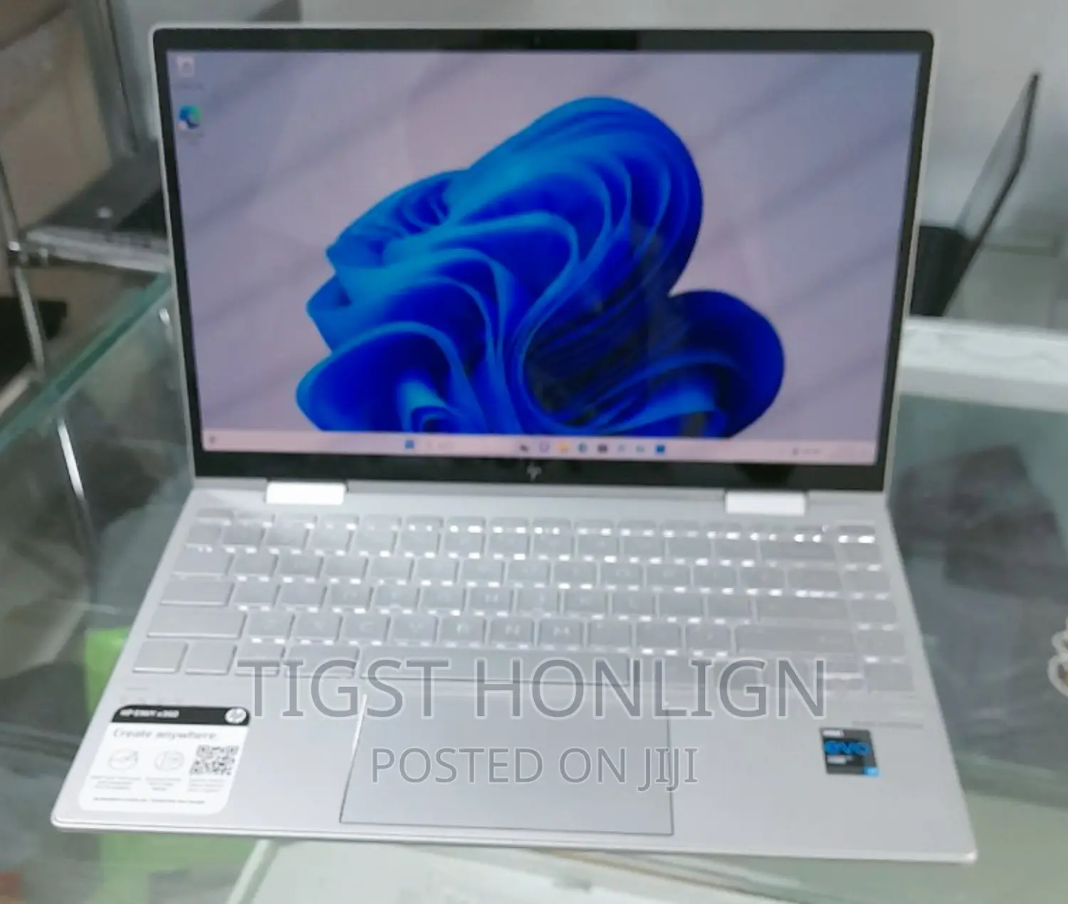 New Laptop HP Envy X360 8GB Intel Core I7 SSD 512GB