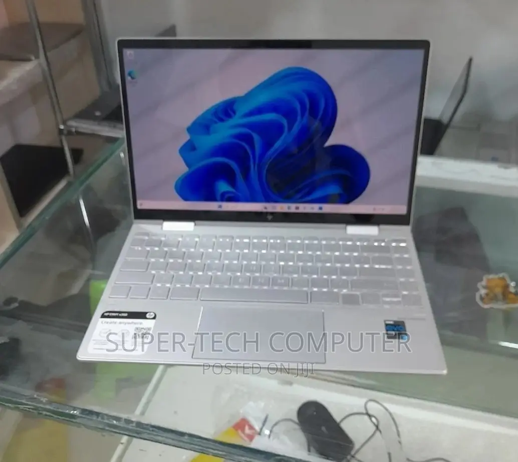 New Laptop HP Envy X360 8GB Intel Core I7 SSD 512GB