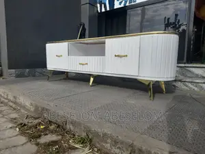 1,80 Cm ቲቪ እስታንድ