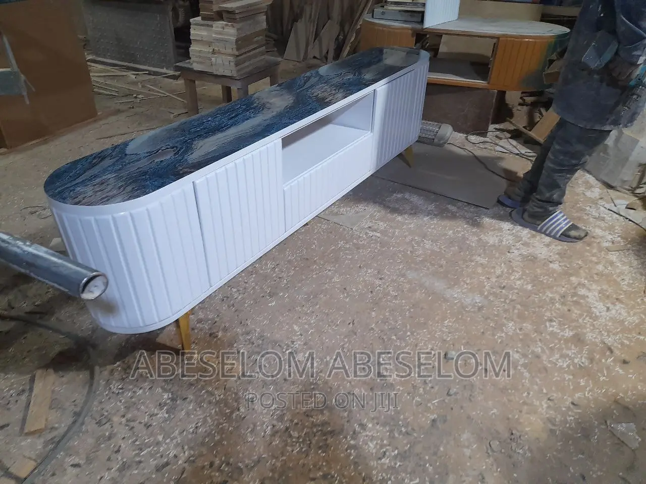 1,80 Cm ቲቪ እስታንድ