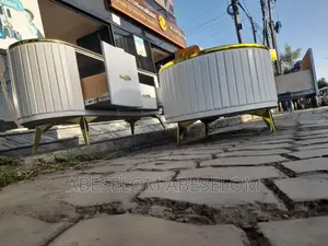 1,50 Cm ቲቪ እስታንድ እና ጠረጴዛ