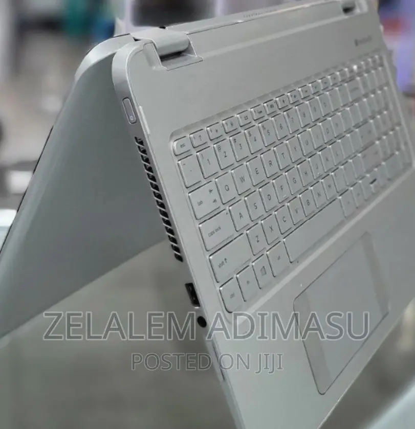 New Laptop HP Envy X360 8GB Intel Core I5 HDD 256GB