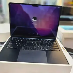 Photo - New Laptop Apple MacBook Air 2022 M2 8GB Apple M2 SSD 256GB