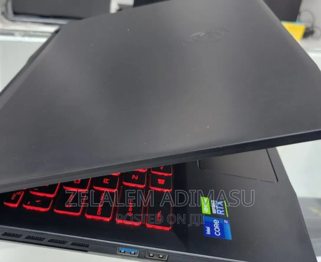 New Laptop MSI GF63 8GB Intel Core I7 SSD 512GB