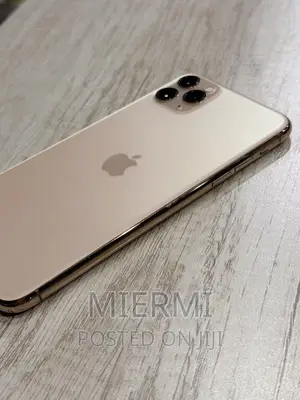 Apple iPhone 11 Pro Max 64 GB Gold
