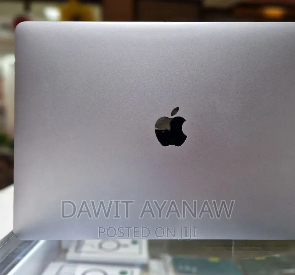 New Laptop Apple MacBook 2020 32GB Intel Core I7 SSD 2T