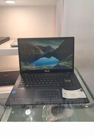 New Laptop Asus VivoBook 15 X505BA 4GB Intel SSD 60GB