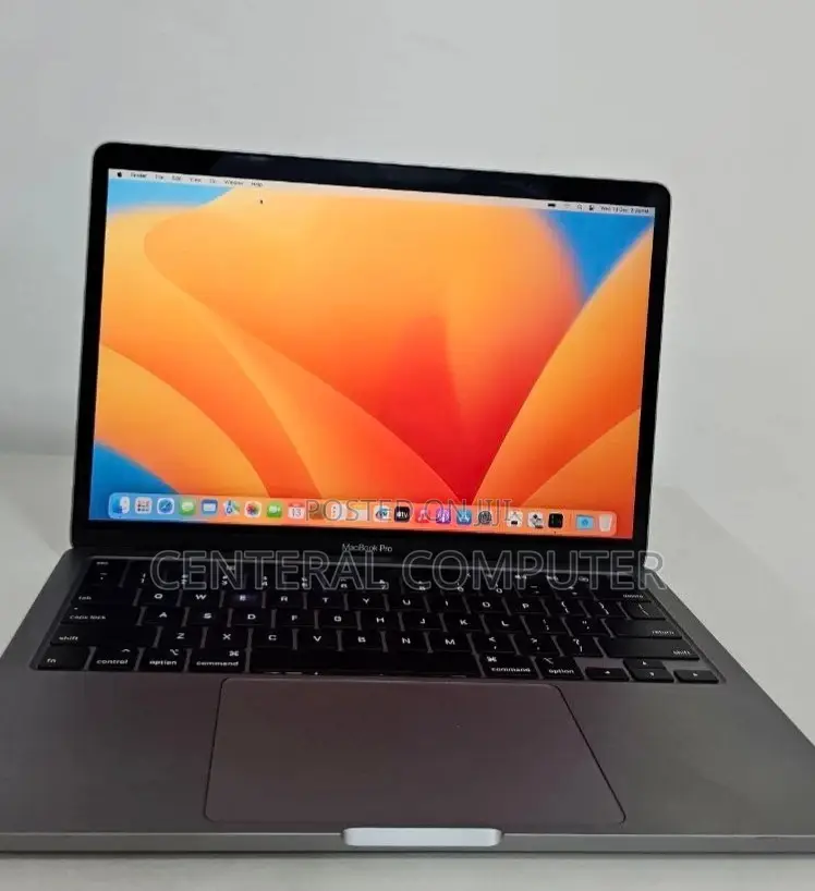 New Laptop Apple MacBook 2020 32GB Intel Core I7 SSD 1T