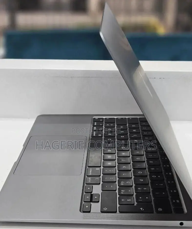 New Laptop Apple MacBook Air 8GB Apple M1 SSD 256GB