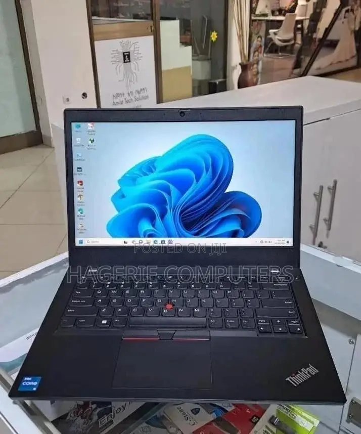New Laptop Lenovo ThinkPad T14 8GB Intel Core i5 SSD 512GB