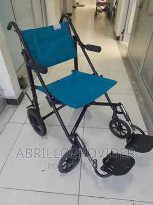 Small Chair~Wheelchair:Wheelchair~Wheelchair*Wheelchair