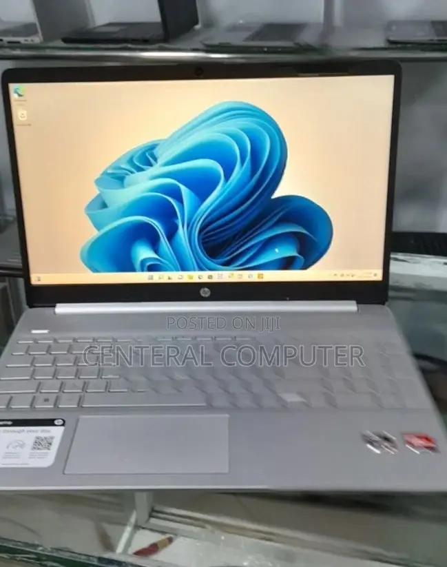 New Laptop HP Stream Notebook 12GB AMD Ryzen 5 SSD 256GB