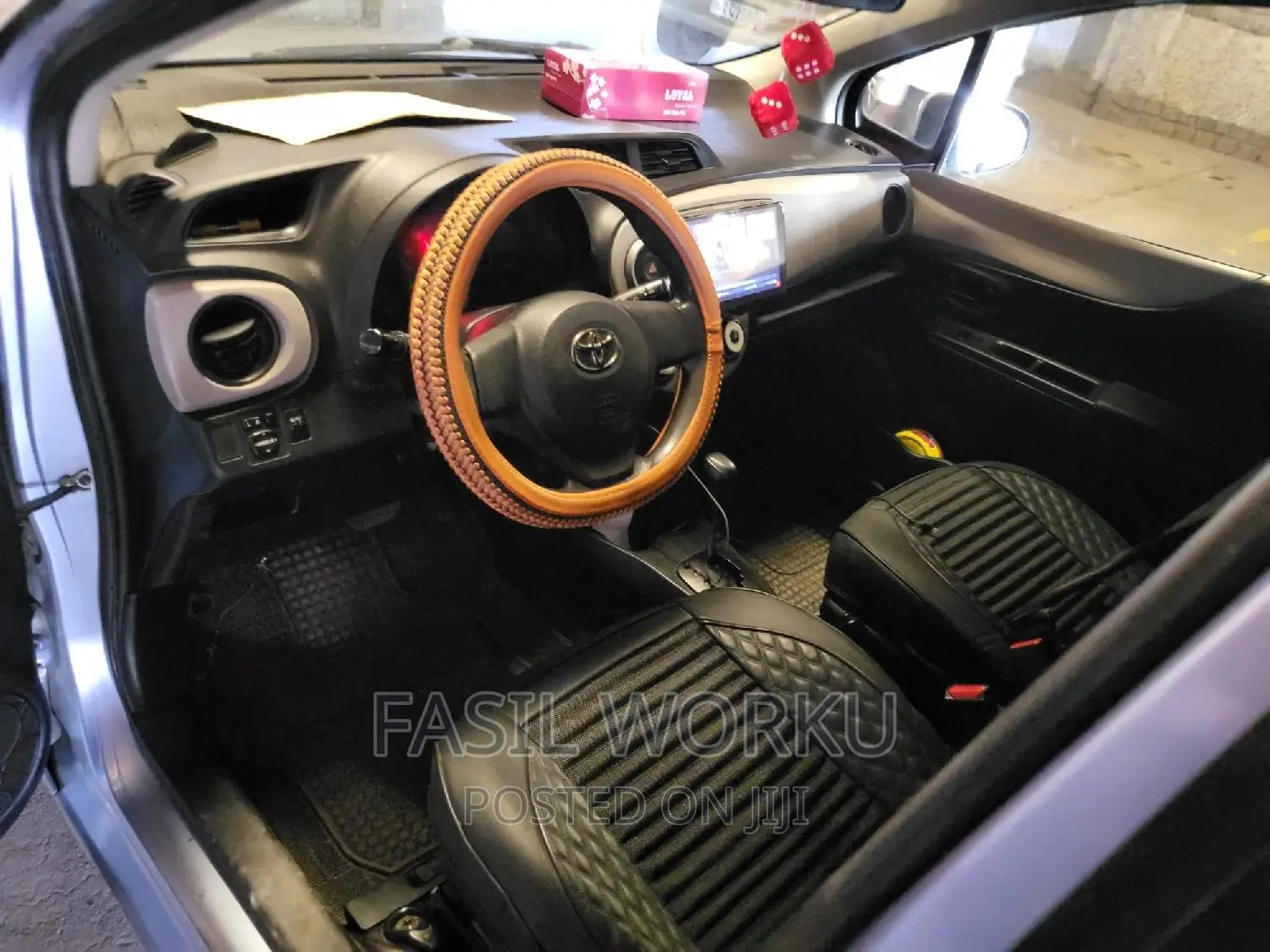 Toyota Yaris L Hatchback 5dr 2012 Blue