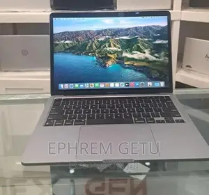 Photo - New Laptop Apple MacBook Pro M1 8GB Apple M1 Pro SSD 256GB