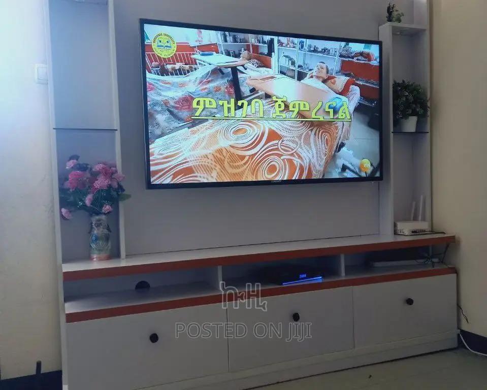 Tb Stand With Shelves