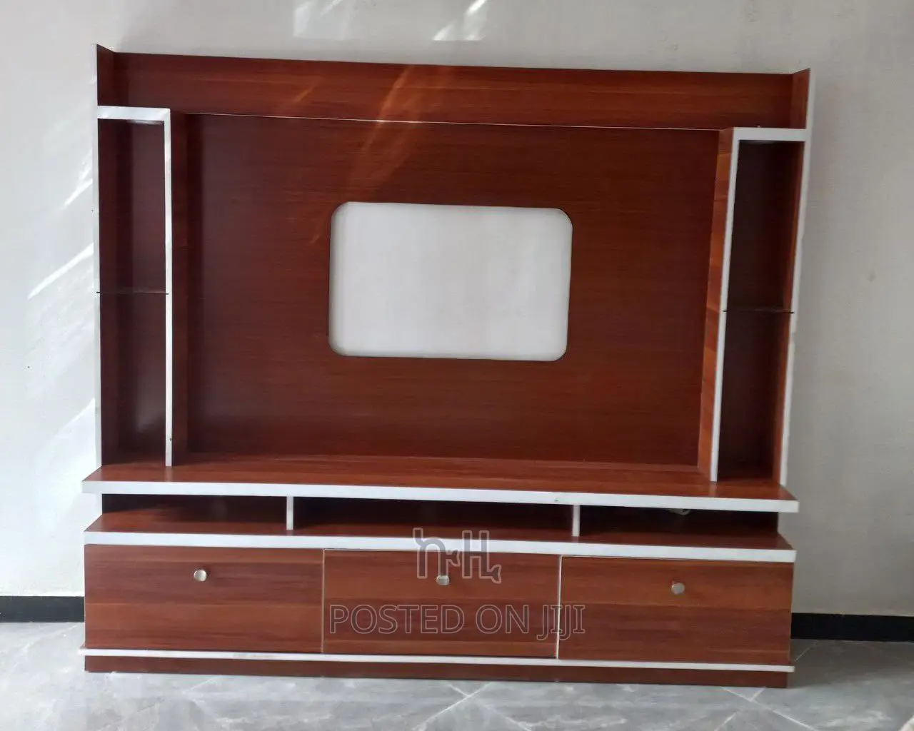 Tb Stand With Shelves