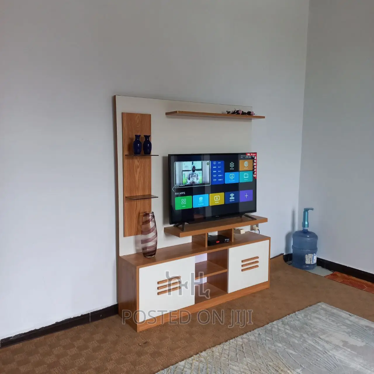 Tb Stand With Shelves