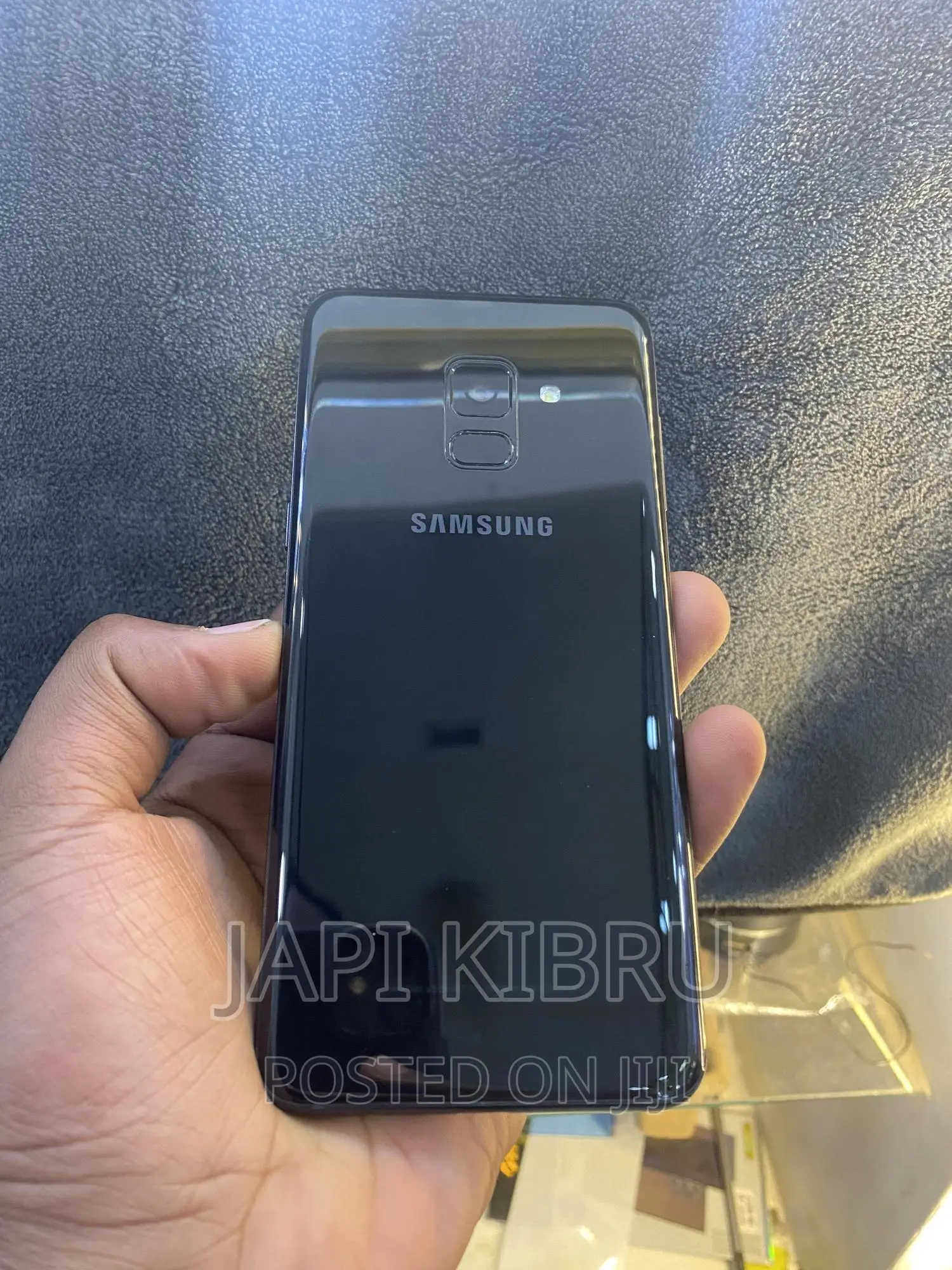 New Samsung Galaxy A8 32 GB Black