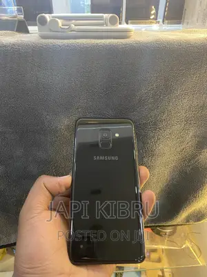 New Samsung Galaxy A8 32 GB Black