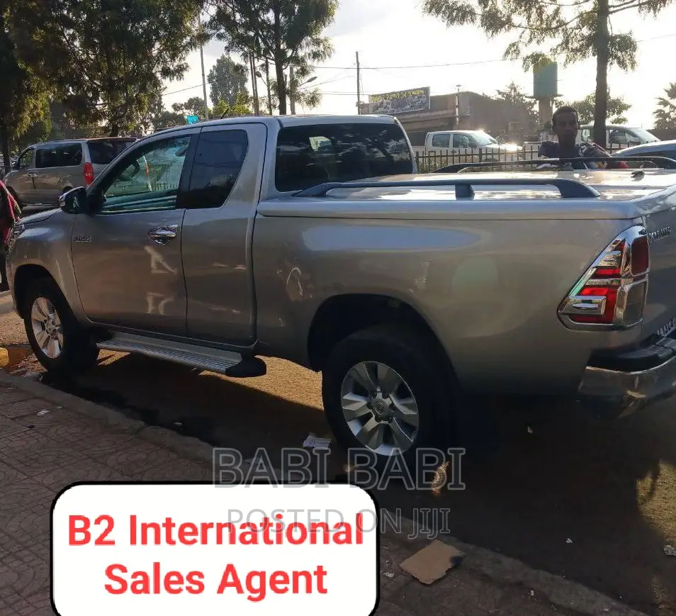 Toyota Hilux 2018 Silver