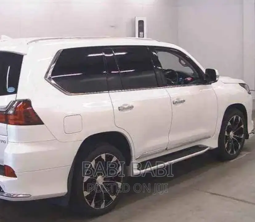 Lexus LX 2019 White