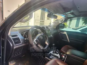 Toyota Land Cruiser Prado 2017 Black