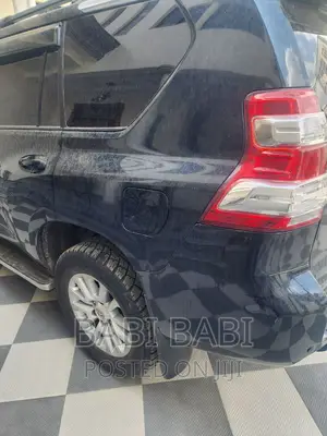 Toyota Land Cruiser Prado 2017 Black