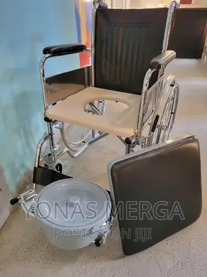 Hospital Wheelchair in Ethiopia Wheelchair/360°Rotation ዊል