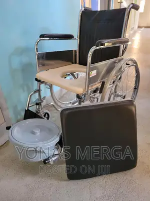 Wheelchair_ Independent in Daily Activitie/Toilet/Wheelchair