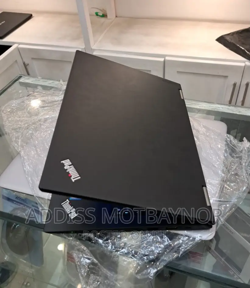 New Laptop Lenovo ThinkPad Yoga 8GB Intel Core I5 SSD 512GB