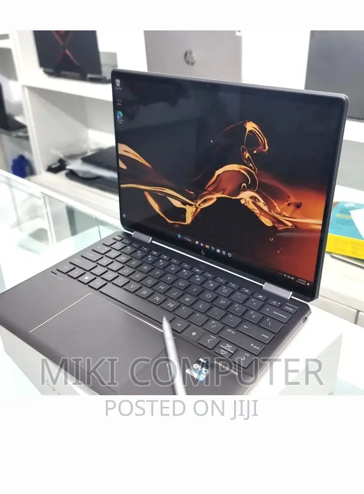 New Laptop HP Spectre X360 16GB Intel Core I7 SSD 512GB