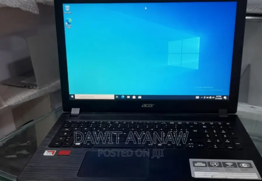 New Laptop Acer 8GB AMD HDD 1T