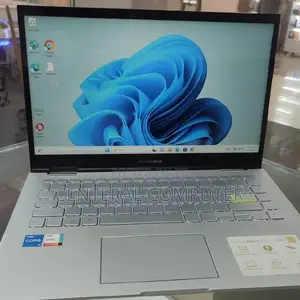 New Laptop Asus VivoBook V551LB 8GB Intel Core I5 SSD 512GB