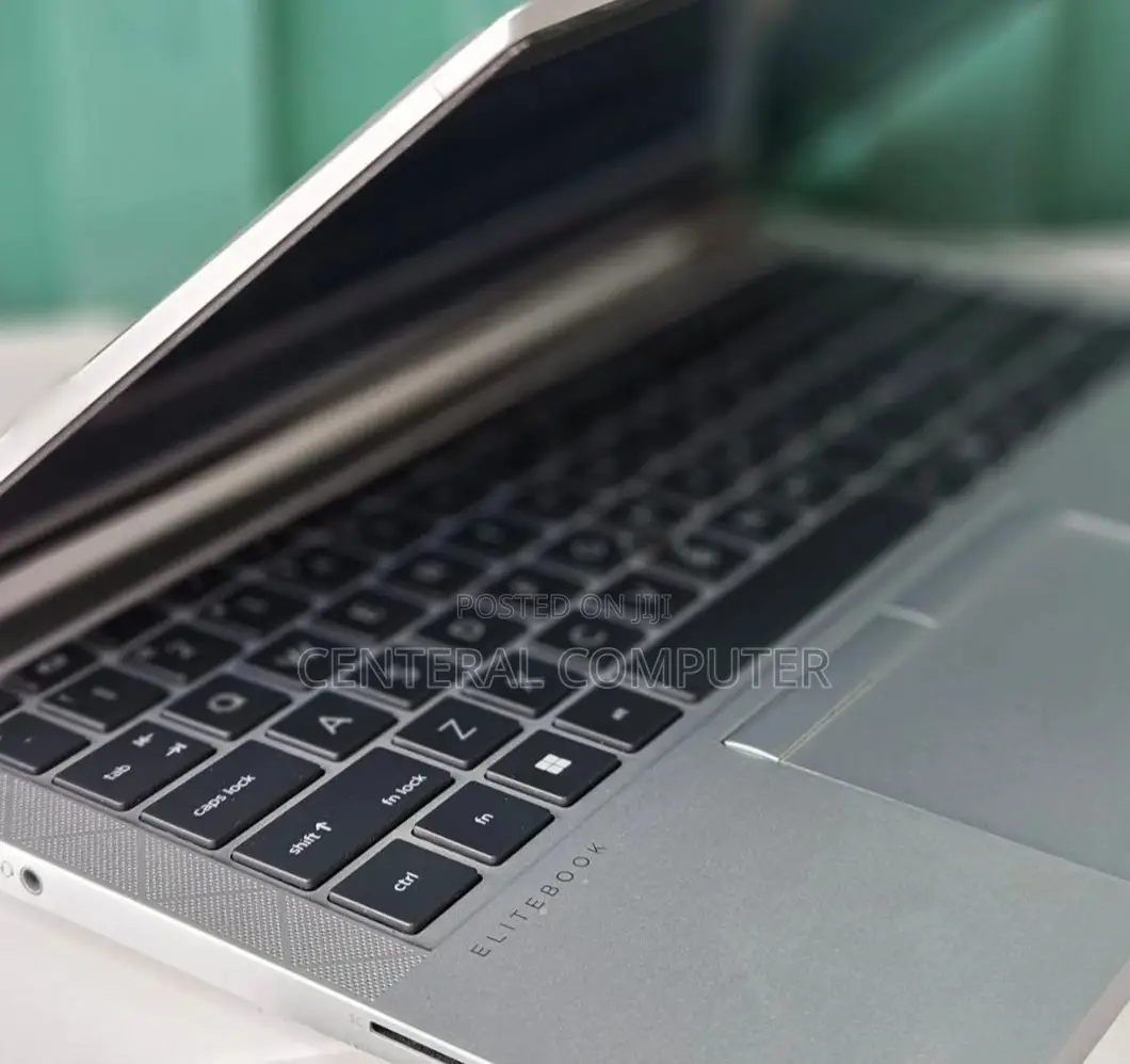 New Laptop HP 250 G8 16GB Intel Core I5 SSD 512GB