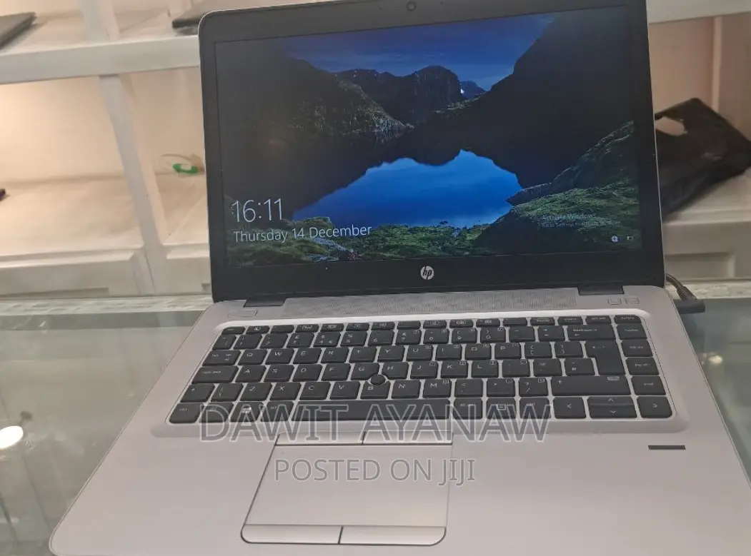 New Laptop HP 4GB AMD A10 HDD+SSD 500GB