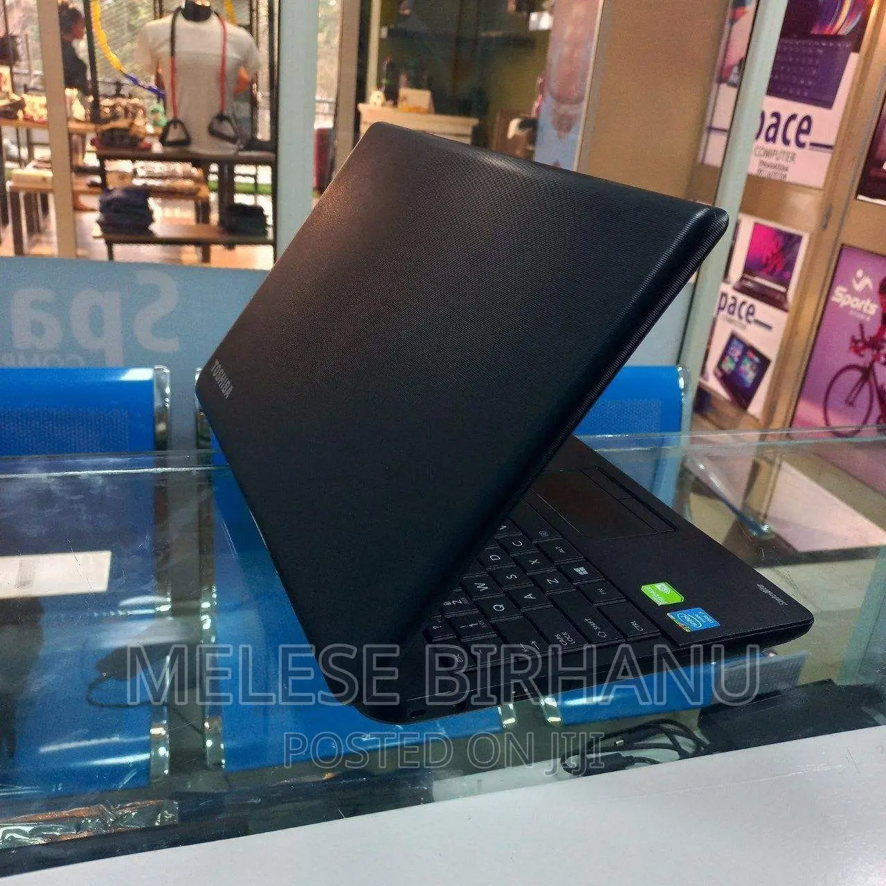 New Laptop Toshiba Satellite C50A 4GB Intel Core I5 SSD 500GB