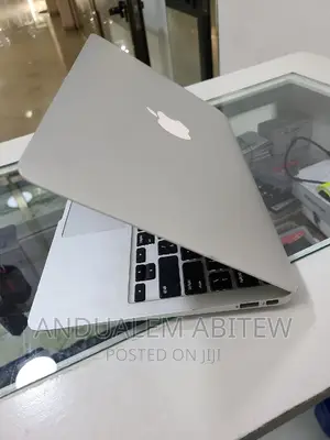 New Laptop Apple MacBook Air 2015 4GB Intel Core I5 SSD 128GB