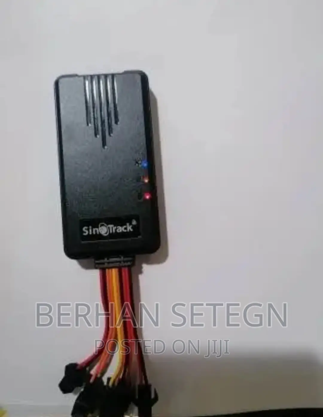 Car GPS Tracking እና የመኪና መቆጣጠሪያ