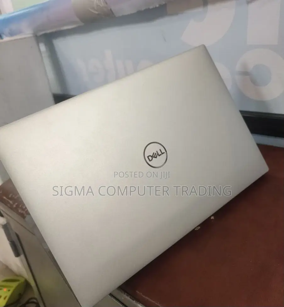 New Laptop Dell XPS 15 32GB Intel Core I9 SSD 512GB