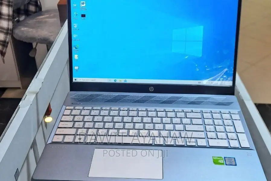 New Laptop HP Pavilion 15 8GB Intel Core i5 HDD+SSD 500GB