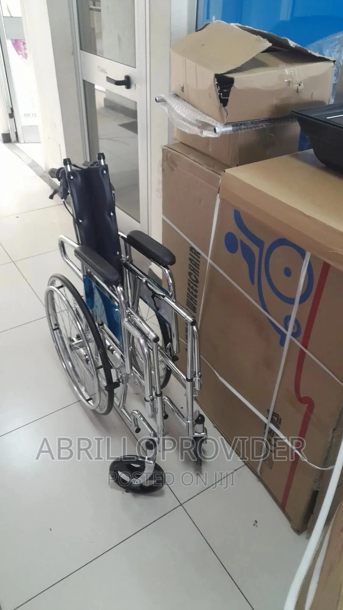 Bedside Commode Shower Wheelchair.Mobile Toilet Wheelchair
